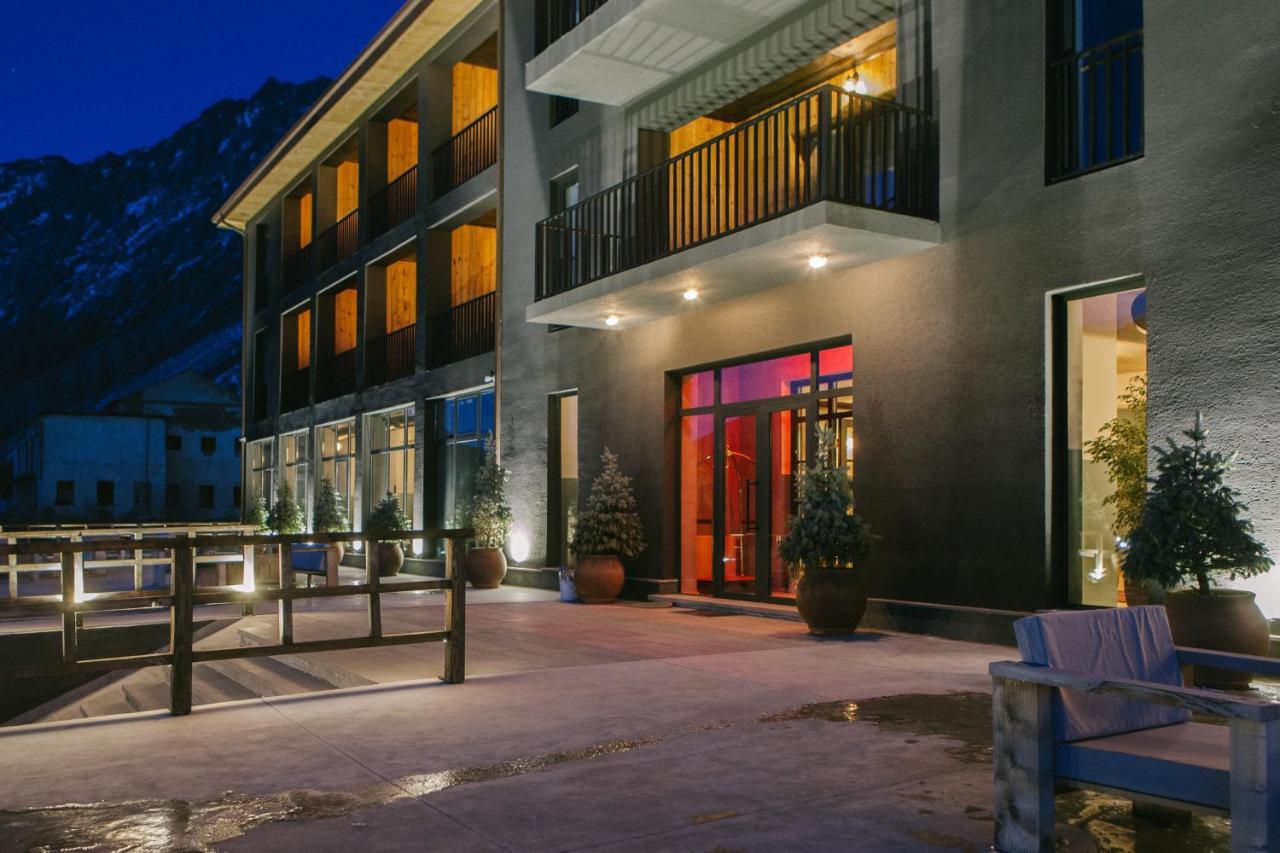 Hotel Intourist Kazbegi Esterno foto