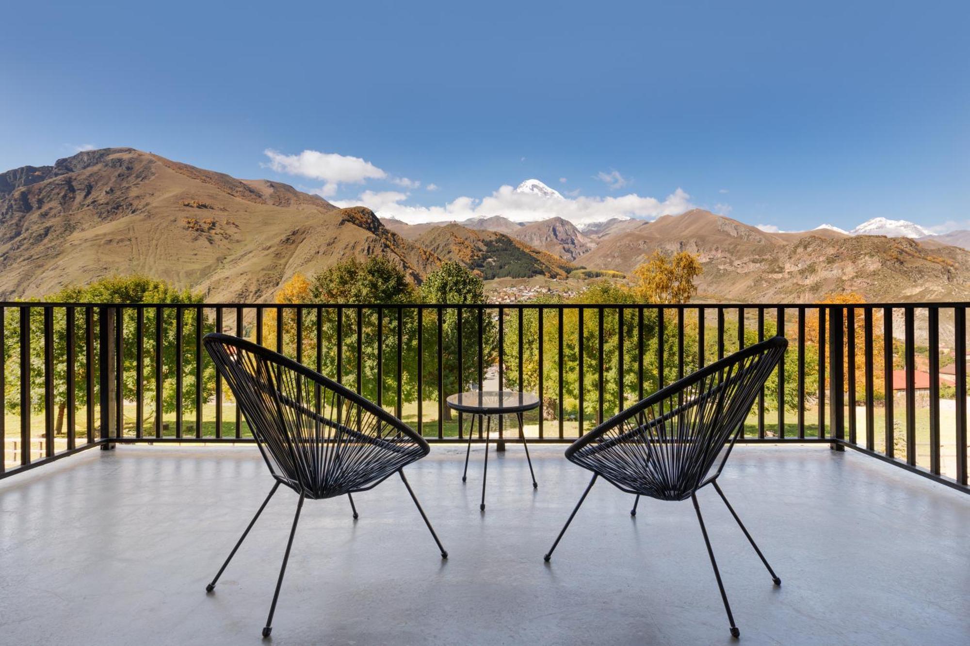 Hotel Intourist Kazbegi Esterno foto
