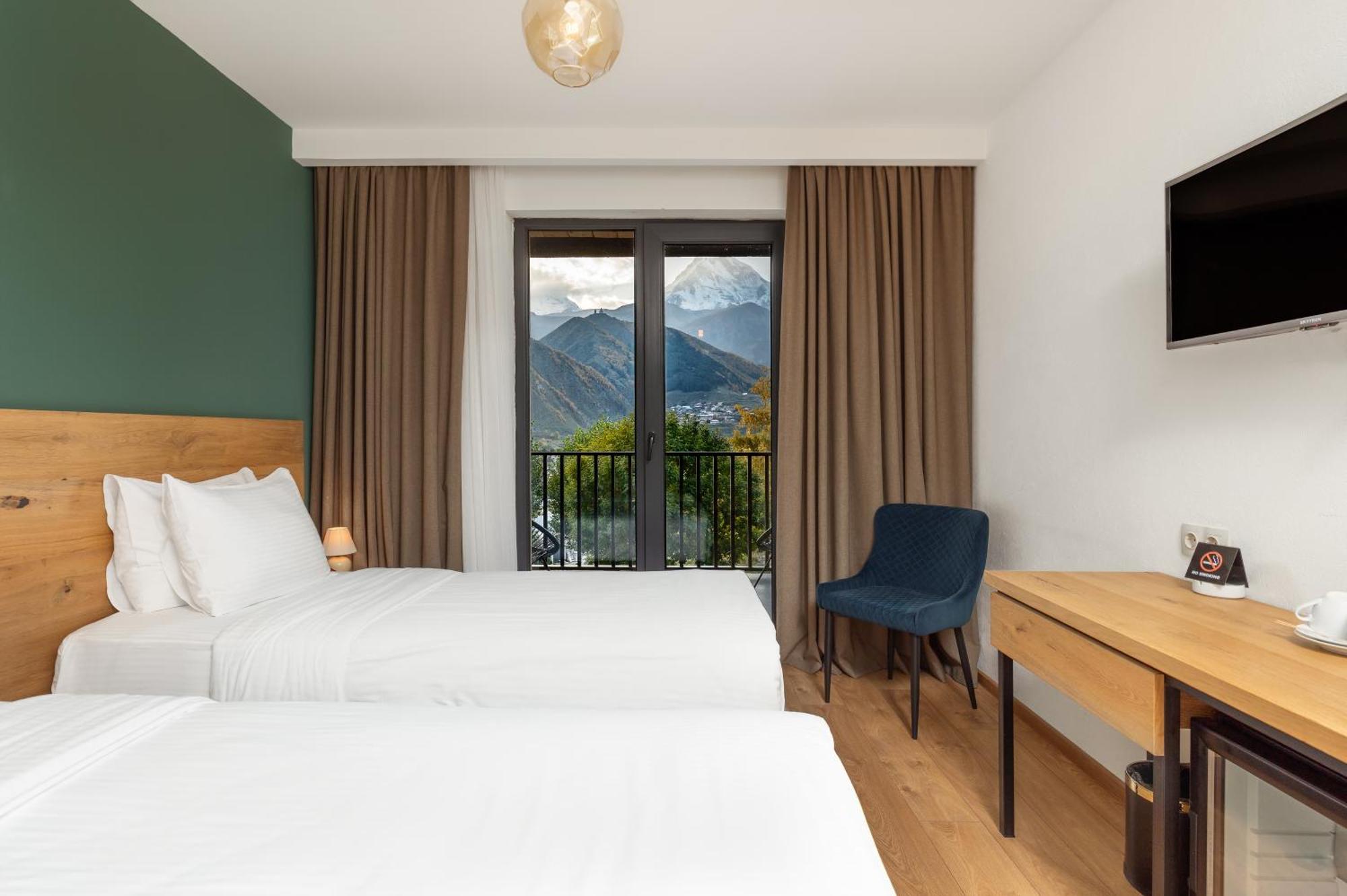 Hotel Intourist Kazbegi Esterno foto