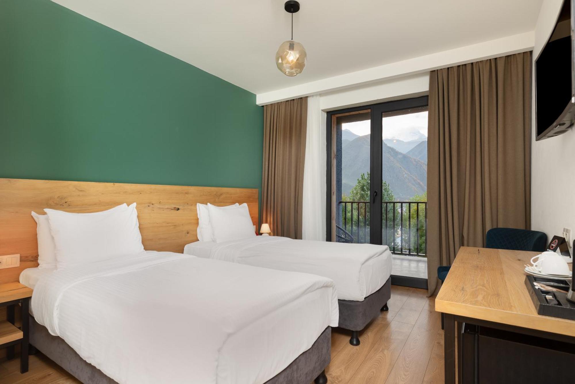 Hotel Intourist Kazbegi Esterno foto